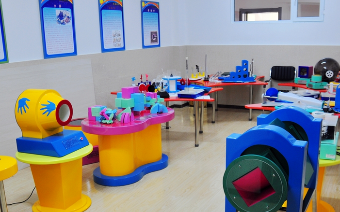 小学校园科技馆